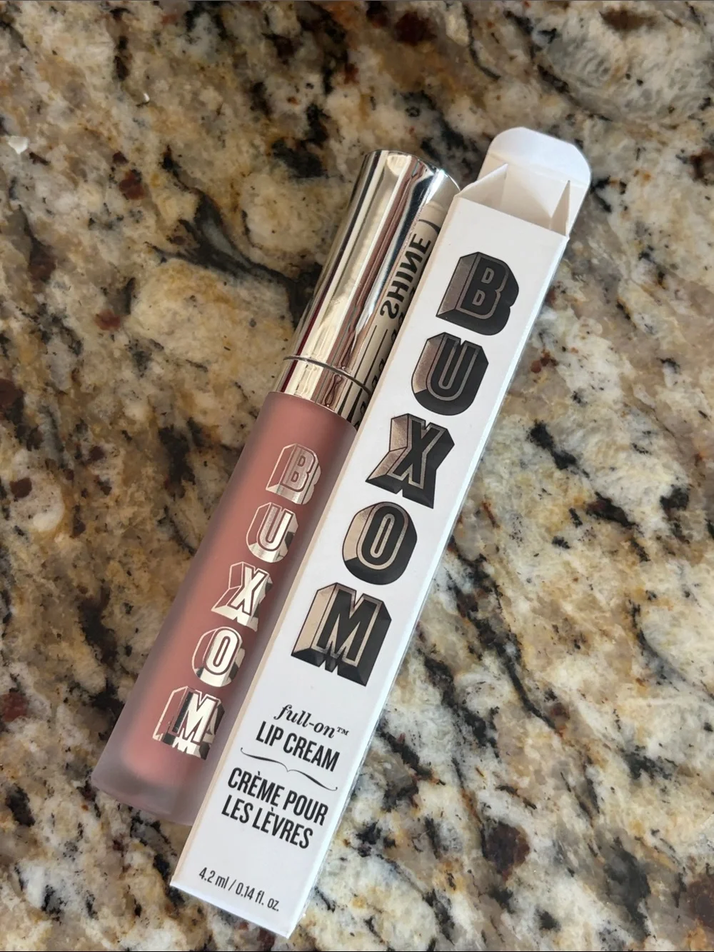 💋🍭White Russian Buxom Full On Plumping Lip Cream